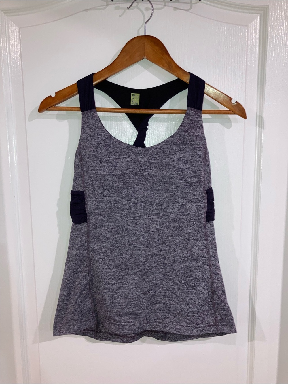 Lululemon Blue & Navy Cutout Racerback Activewear Tank Top - size 6